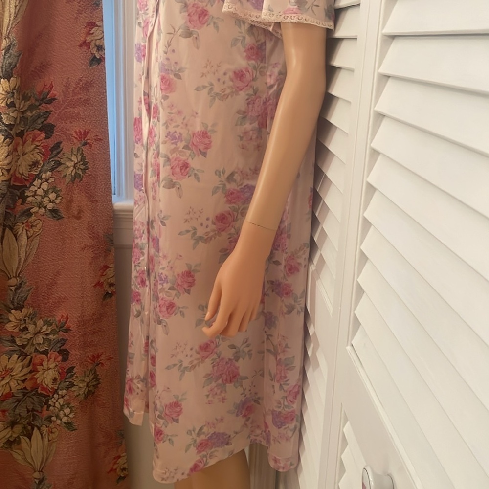 Vintage VANITY FAIR floral print nightgown . Size SMALL - Picture 9 of 14